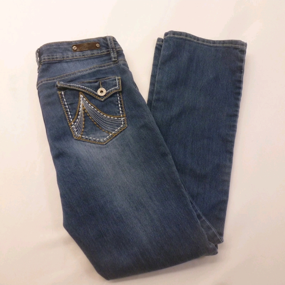 Royalty Jeans Blue Womans Size 8 Embroidery Flap Back Pocket Casual